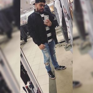 Meet your Posher, Luis